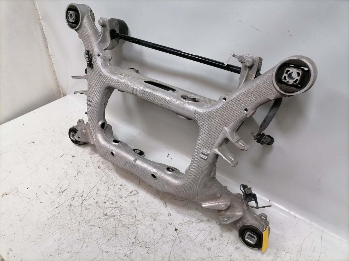 BMW 7er G70 original Hinterachstr&auml;ger Hinterachk&ouml;rper 4,4 400KW Bj.2022